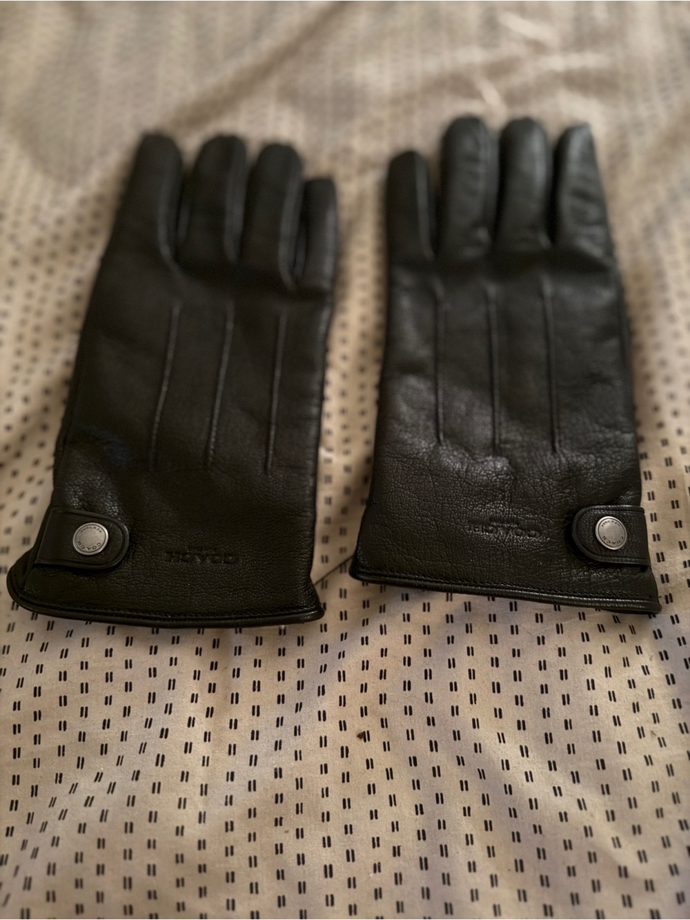Coach Men's Black Leather Snap-Detail Gloves
